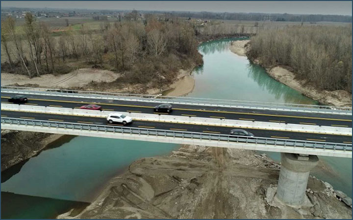 Hydraulic securing of the lower course of the Tagliamento River