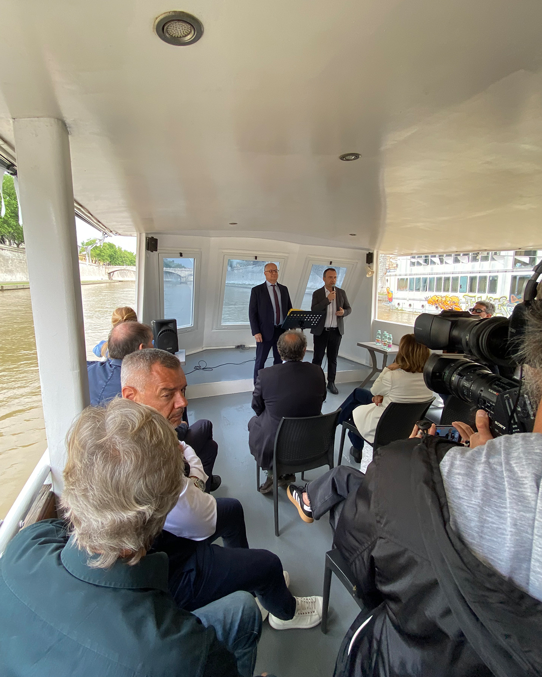 Inauguration of the right bank of the Tevere River